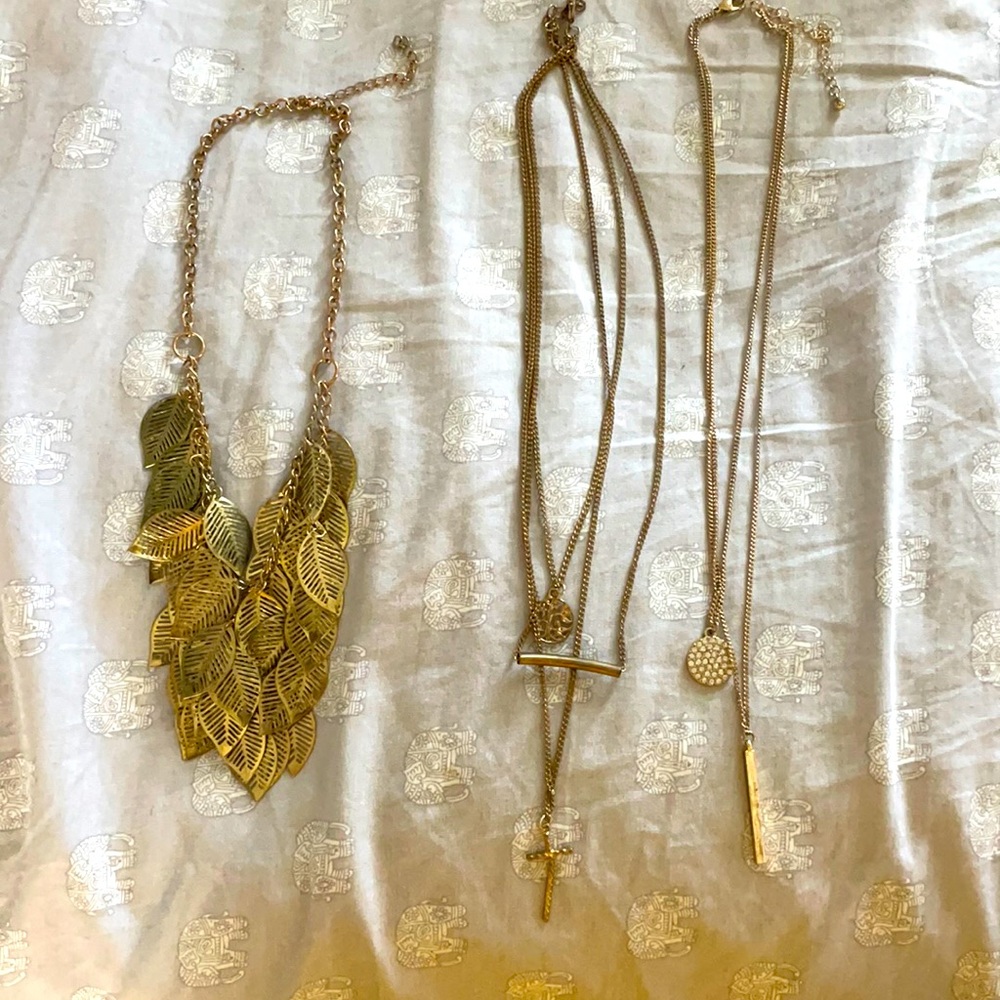 Gold Necklaces Set